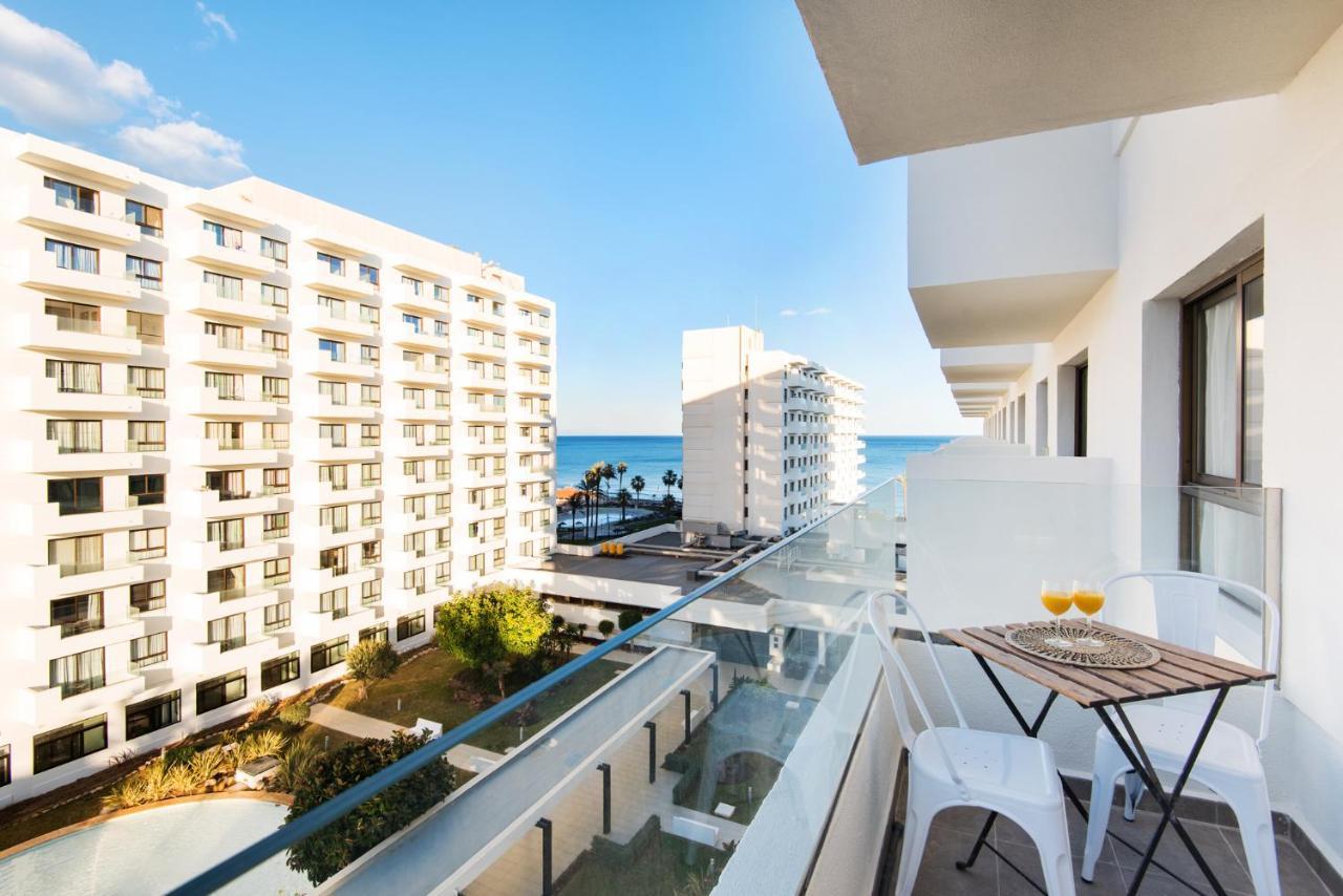 Aloha Puerto Private Apartment 1St Line Carihuela Beach Torremolinos Exterior photo