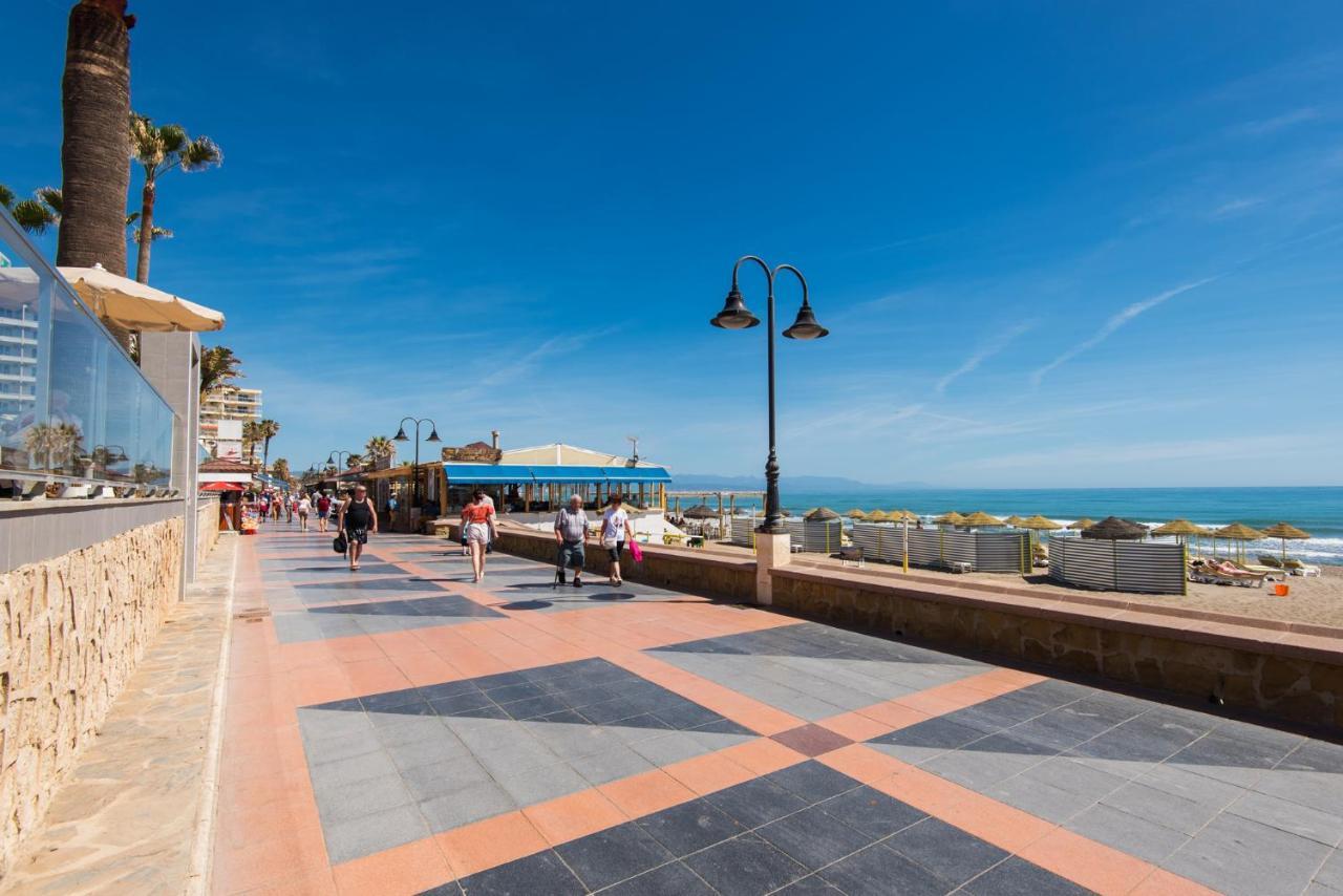 Aloha Puerto Private Apartment 1St Line Carihuela Beach Torremolinos Exterior photo